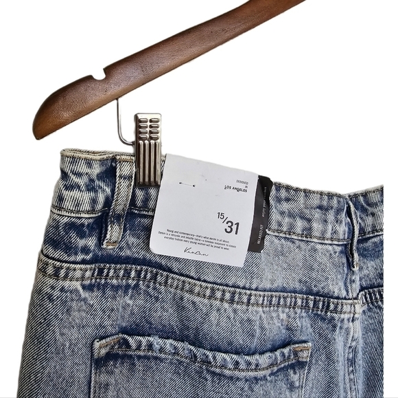 KanCan distressed acid wash relaxed fit denim jeans NWT - Picture 7 of 15